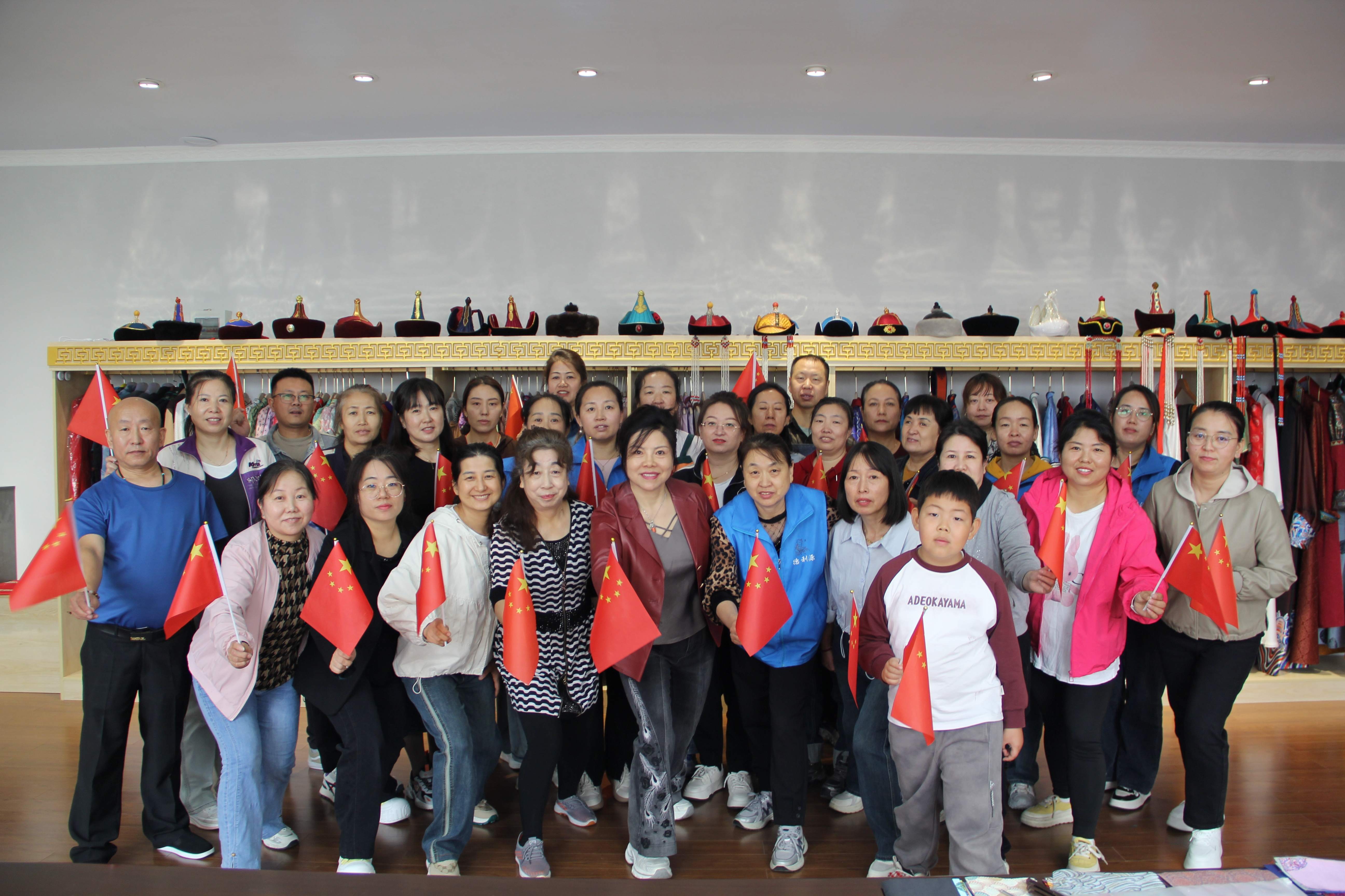 慶國(guó)慶，迎中秋，“德利源”祝全國(guó)同胞雙節(jié)快樂(lè)！